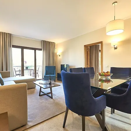 Cascade Wellness & Lifestyle Apartments לאגוּ‏ש